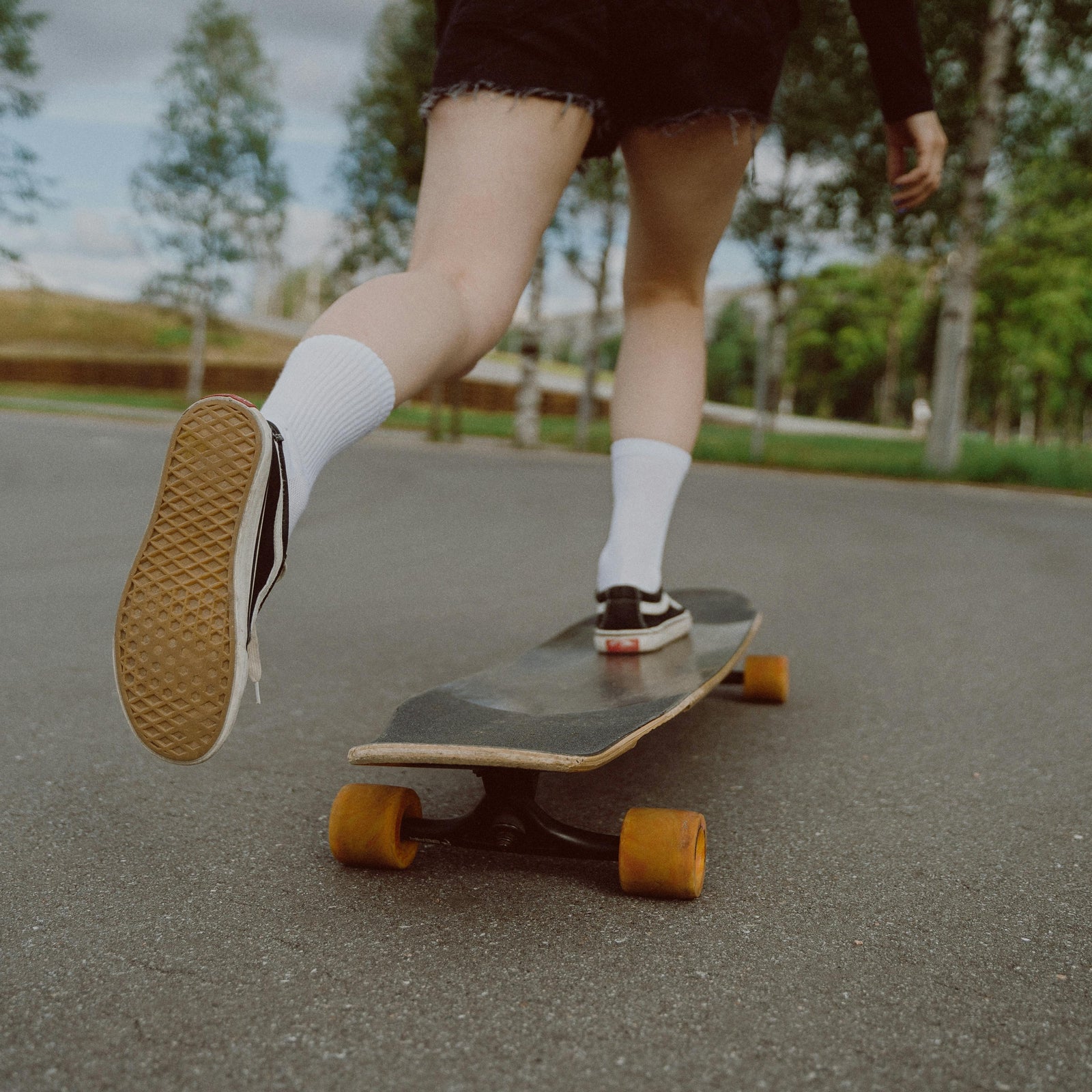 Quel longboard choisir pour débuter ? Guide complet 2026