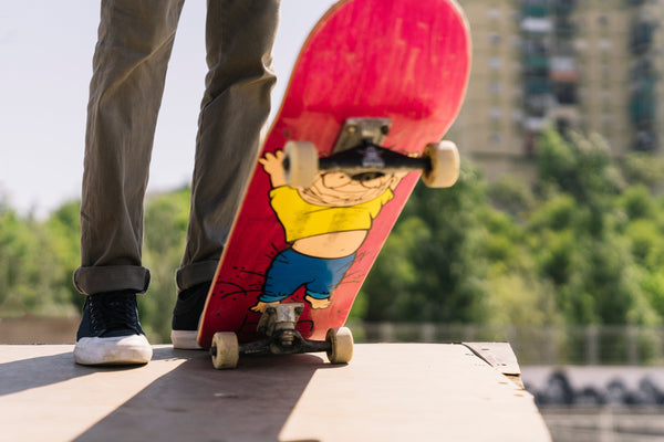 Skateboard enfant : quel âge pour commencer et quel matériel choisir ?